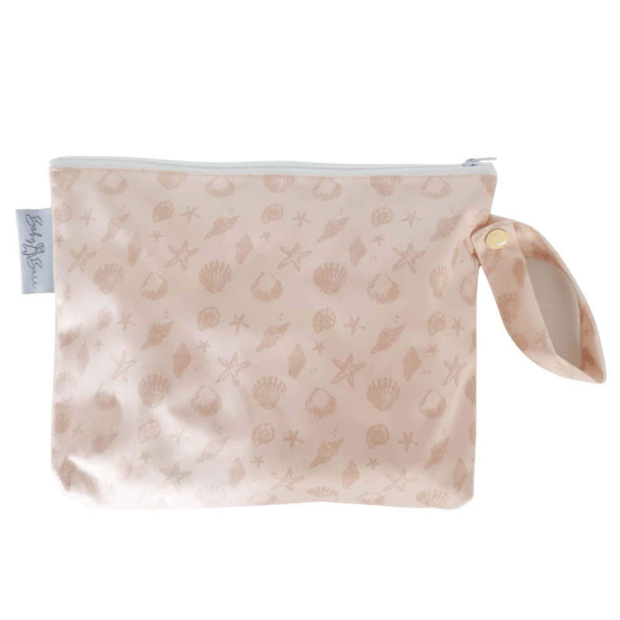 Mini bag with seashell fabric. 