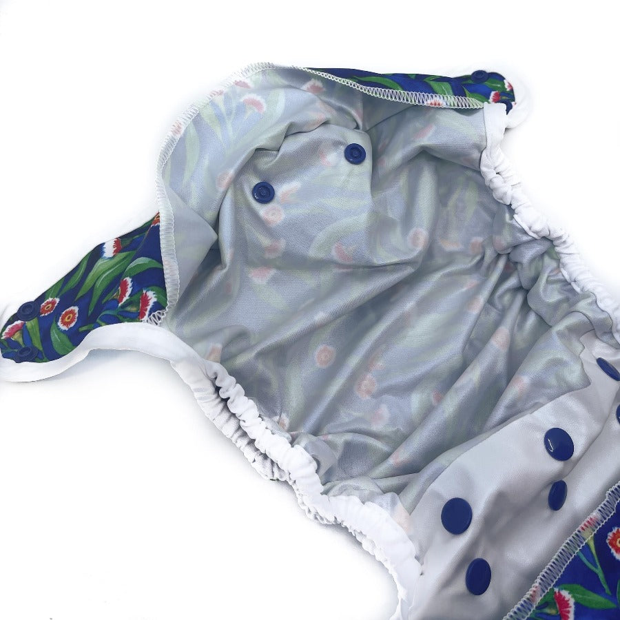 
                  
                    Cloth nappy cover showing snaps up close
                  
                