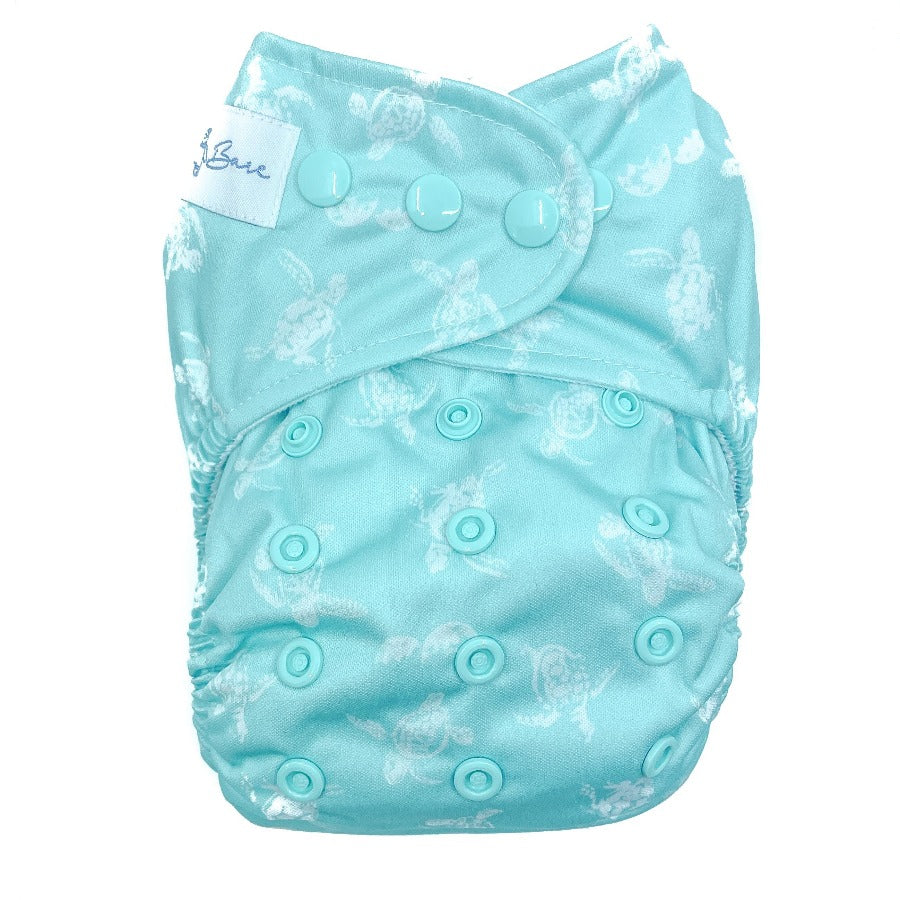 Cloth nappy with turtle print