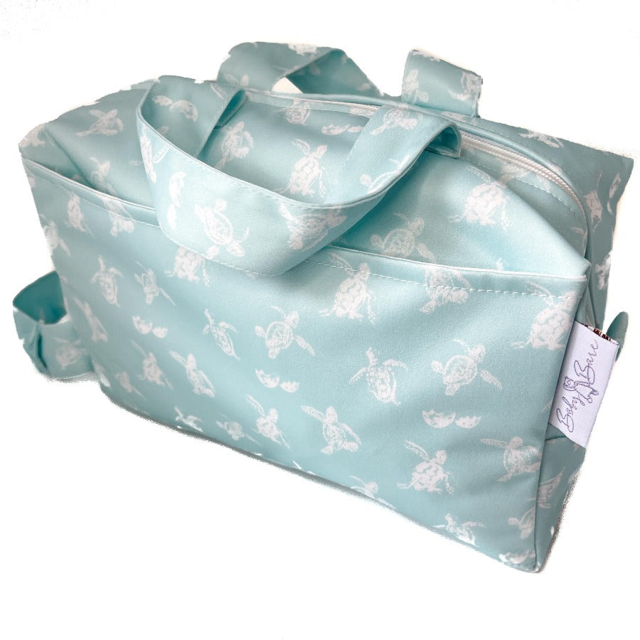 
                  
                    Turtle fabric pod wet bag.
                  
                