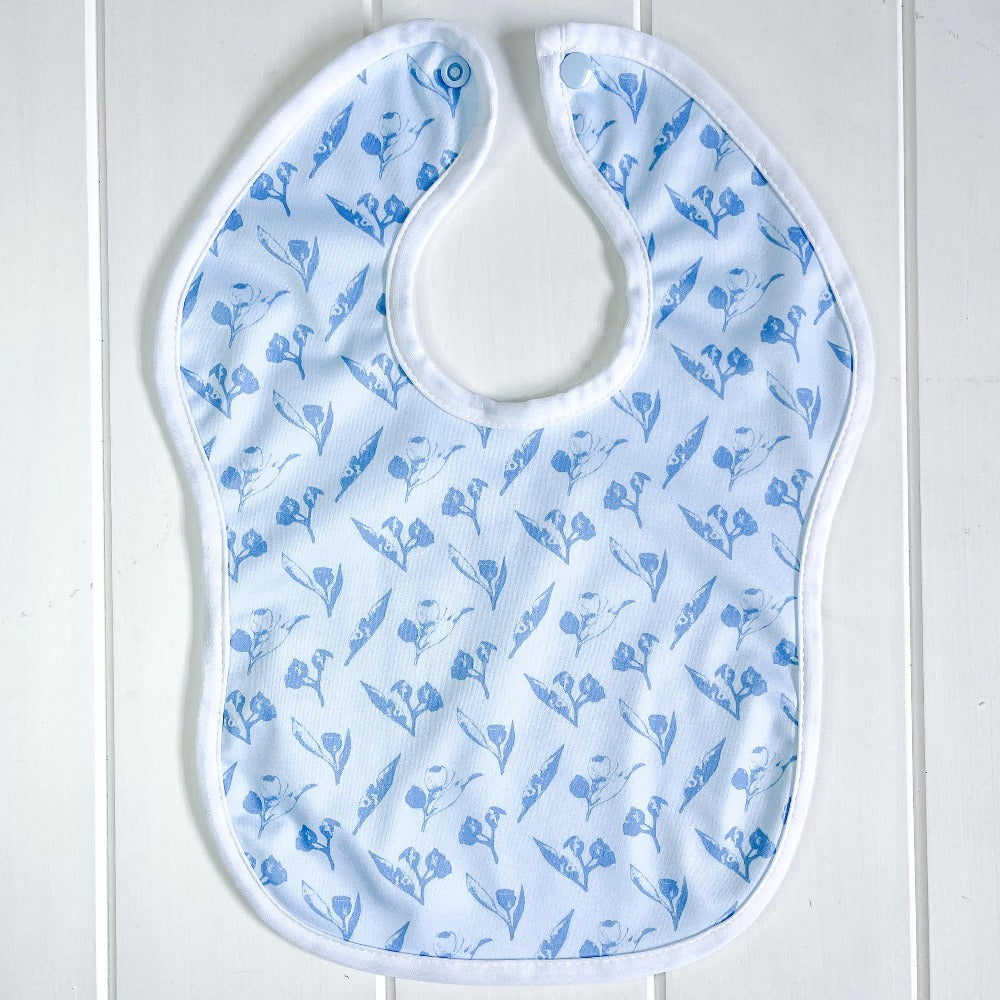 Load image into Gallery viewer, Baby bib with blue gumnut print
